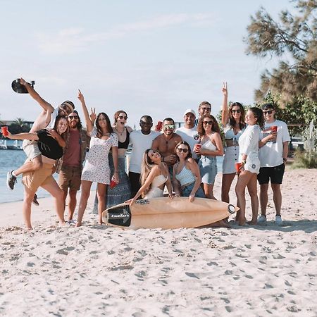 Budds In Surfers Backpackers Голд-Кост Экстерьер фото