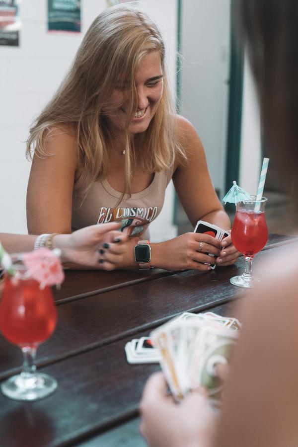 Budds In Surfers Backpackers Голд-Кост Экстерьер фото