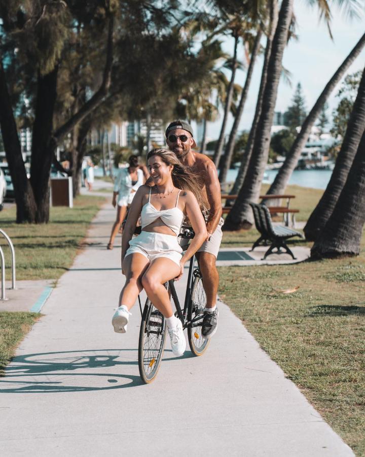 Budds In Surfers Backpackers Голд-Кост Экстерьер фото